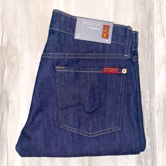 7 For All Mankind Bootcut Jean, Made in the USA, 27x33, NWT, $229 MSRP - Picture 3 of 12
